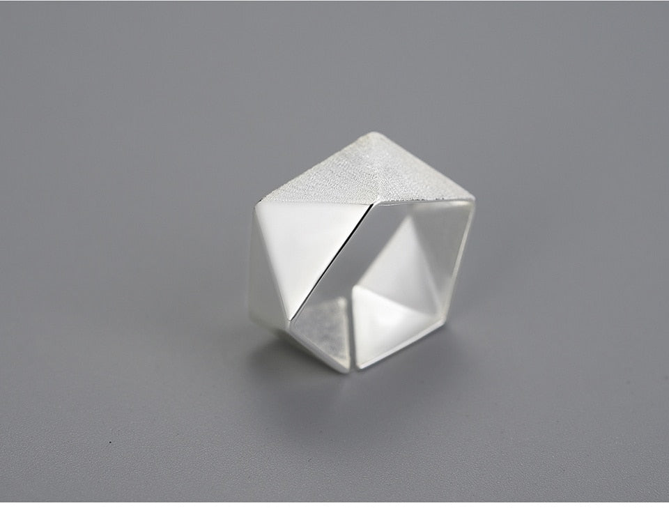 Verstelbare Origami-kunsring vir vroue.