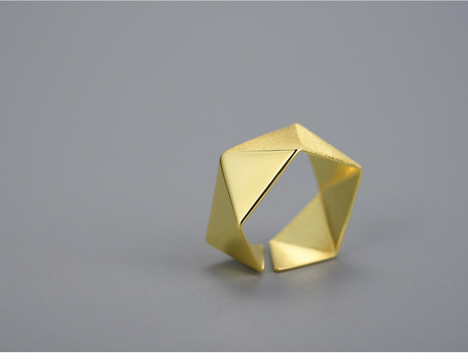 Verstelbare Origami-kunsring vir vroue.