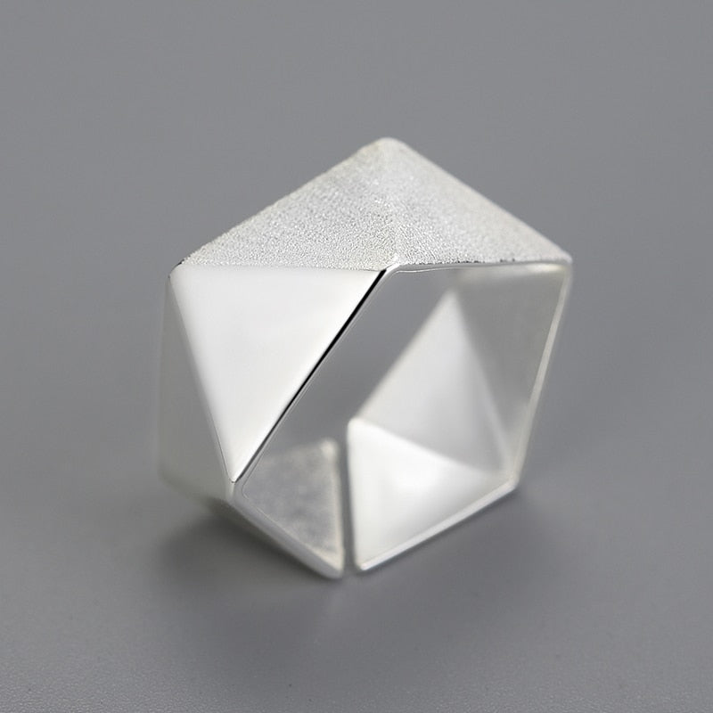 Verstelbare Origami-kunsring vir vroue.